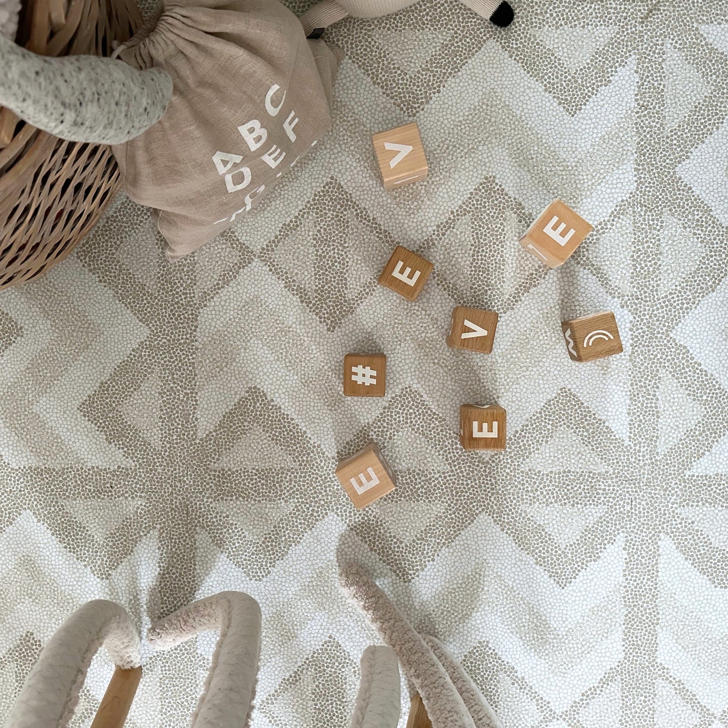 Kilim - Feather Gray - Playmat